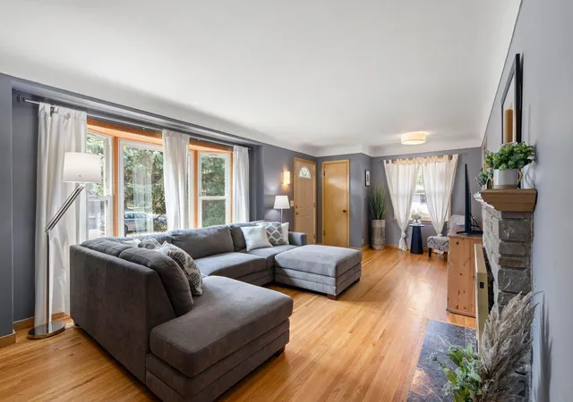 Photo 4 of Single family home for sale at 6001 Washburn Ave S, Minneapolis, MN 55410 | MLS# 7111673 | Listing updated on 2026-09-17