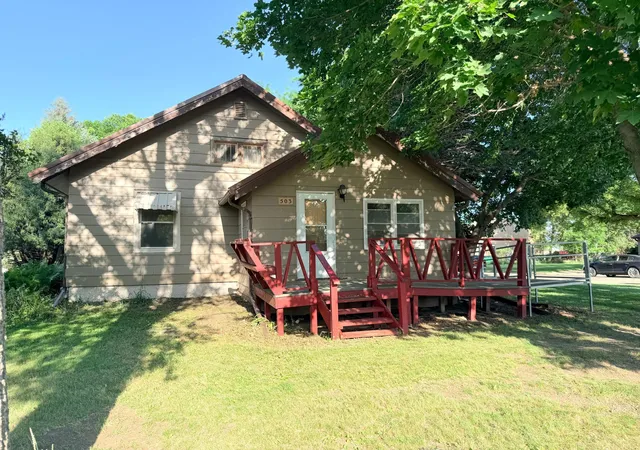 Photo 2 of Single family home for sale at 503 2nd Avenue Ne, Pipestone, MN 56164 | MLS# 7111901 | Listing updated on 2026-09-17
