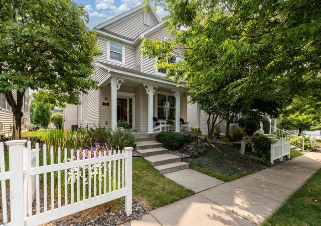 Photo 2 of Single family home for sale at 9767 Gable Dr, Eden Prairie, MN 55347 | MLS# 7112746 | Listing updated on 2026-09-16