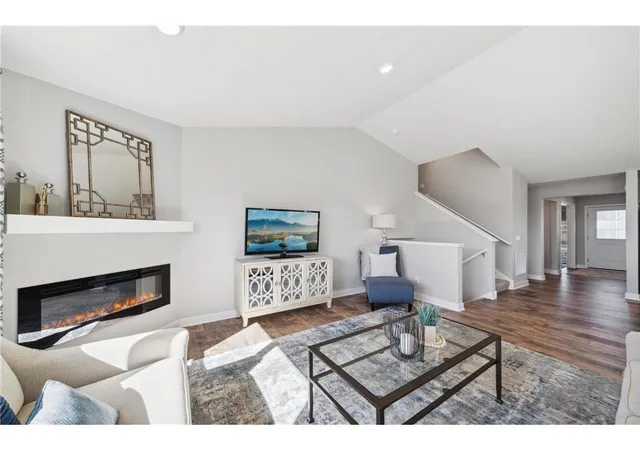 Photo 4 of Single family home for sale at 8801 Jules Ave S, Cottage Grove, MN 55016 | MLS# 7112825 | Listing updated on 2026-09-21