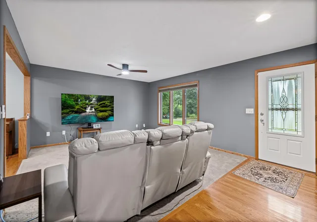 Photo 2 of Sale Pending at 2082 Cowern Pl E, Saint Paul, MN 55109 | MLS# 7113425 | Listing updated on 2026-09-09