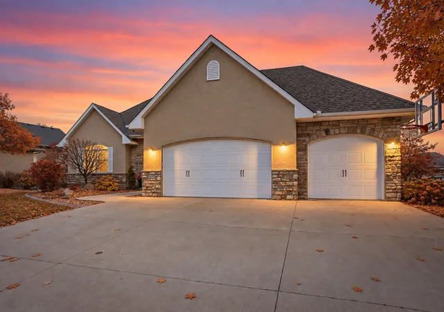 Photo 2 of Single family home for sale at 1647 Seashell Ln, Waconia, MN 55387 | MLS# 7113712 | Listing updated on 2026-09-17