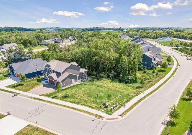 Photo 4 of Single family home for sale at 1949 Woods Point, Waconia, MN 55387 | MLS# 7114136 | Listing updated on 2026-09-09