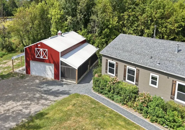 Photo 3 of Single family home for sale at 31240 Naples Ct Ne, Cambridge, MN 55008 | MLS# 7114893 | Listing updated on 2026-09-16