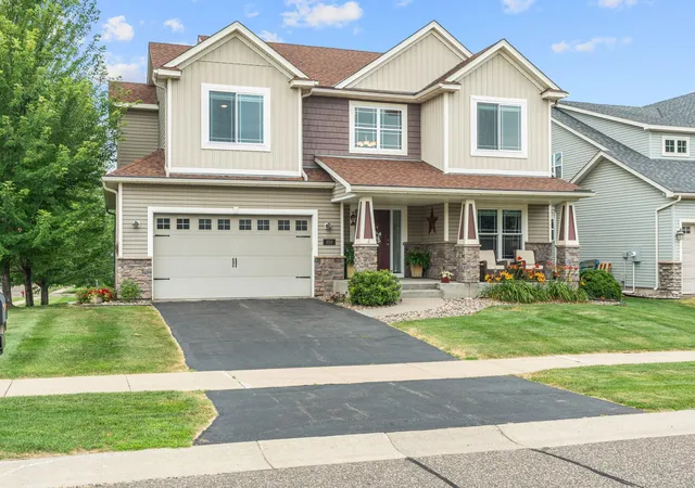 Photo 2 of Single family home for sale at 950 Drew Dr, Saint Paul, MN 55129 | MLS# 7115287 | Listing updated on 2026-09-09