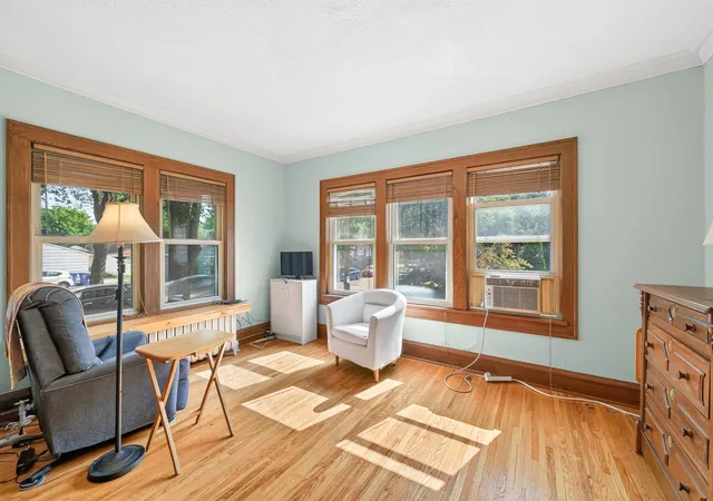 Listing Photo 4 - Condo for sale in building located at 3701 Grand Ave S, Minneapolis, MN 55409 - Unit #3