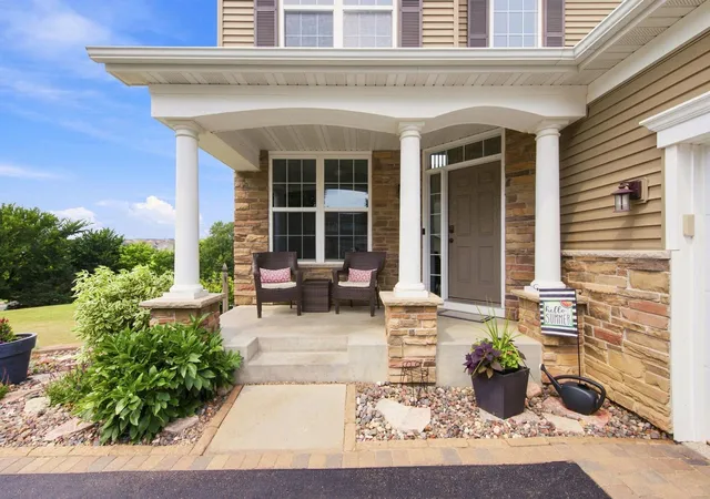Photo 3 of Single family home for sale at 8837 196th Street W, Lakeville, MN 55044 | MLS# 7116282 | Listing updated on 2026-09-22