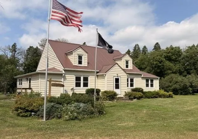Photo 1 of Single family home for sale at 52563 County Rd, Bingham Lake, MN 56118 | MLS# 7116611 | Listing updated on 2026-09-17