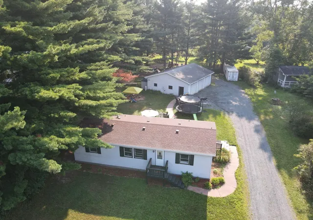 Photo 2 of Single family home for sale at 798 Horse Lake Ln, Dresser, WI 54009 | MLS# 7117354 | Listing updated on 2026-09-17
