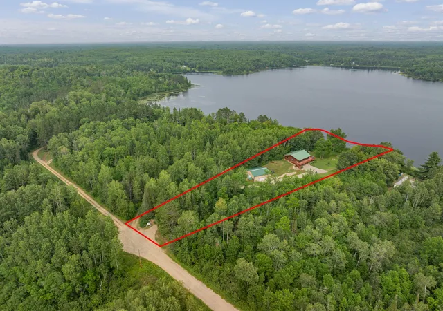 Photo 3 of Single family home for sale at 40330 Bray Lake Rd, Nashwauk, MN 55769 | MLS# 7117762 | Listing updated on 2026-09-17