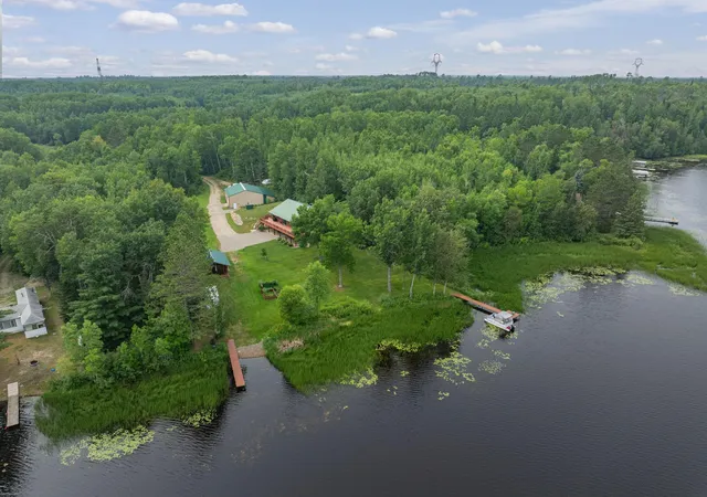 Photo 4 of Single family home for sale at 40330 Bray Lake Rd, Nashwauk, MN 55769 | MLS# 7117762 | Listing updated on 2026-09-17