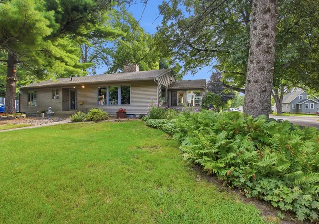Photo 2 of Sale Pending at 302 N 9th Street, Montevideo, MN 56265 | MLS# 7118032 | Listing updated on 2026-09-17