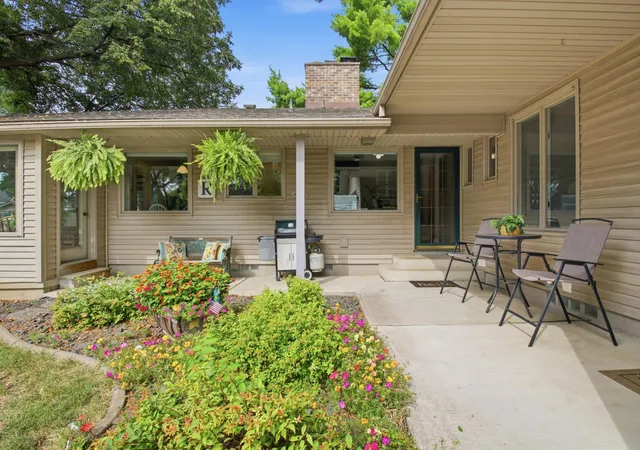 Photo 3 of Sale Pending at 302 N 9th Street, Montevideo, MN 56265 | MLS# 7118032 | Listing updated on 2026-09-17