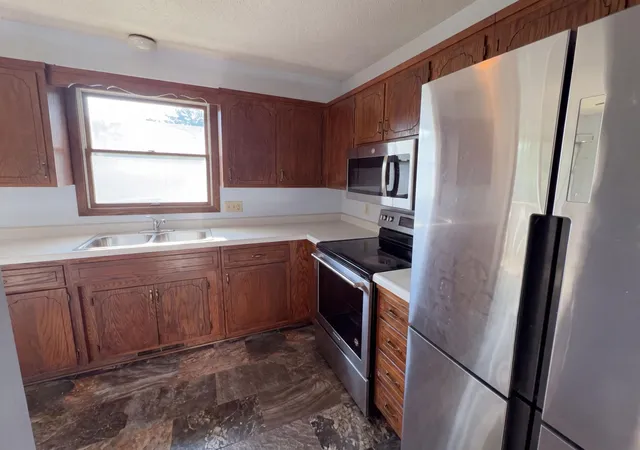 Photo 2 of Single family home for sale at 1720 24th Avenue Se, Rochester, MN 55904 | MLS# 7118436 | Listing updated on 2026-09-17