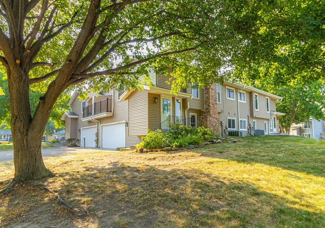 Photo 1 of Single family home for sale at 16211 Flagstaff Ct S, Rosemount, MN 55068 | MLS# 7118642 | Listing updated on 2026-09-16