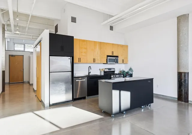 Photo 4 of Condo for sale at 700 Washington Ave N #627, Minneapolis, MN 55401 | MLS# 7118891 | Listing updated on 2026-09-09