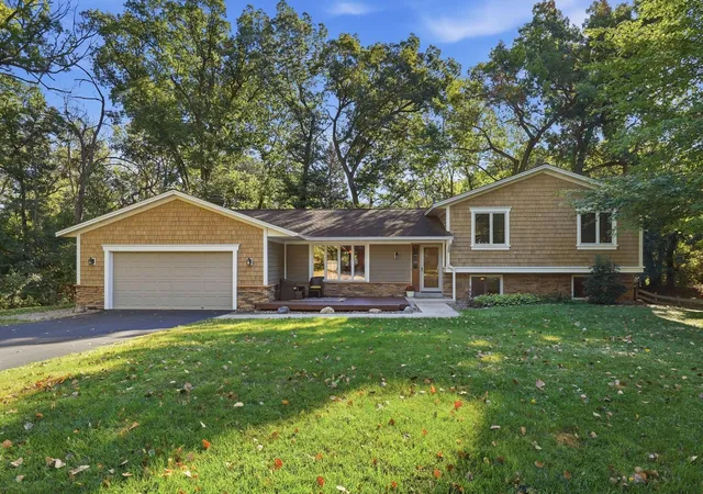 Photo 1 of Sale Pending at 4317 Briarwood Ln, Hopkins, MN 55343 | MLS# 7119080 | Listing updated on 2026-09-27