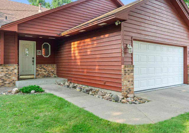 Photo 3 of Single family home for sale at 1820 Slater Ln, Burnsville, MN 55337 | MLS# 7119099 | Listing updated on 2026-09-17