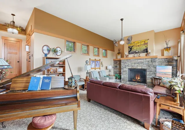 Photo 4 of Single family home for sale at 469 County Rd E, Hudson, WI 54016 | MLS# 7119344 | Listing updated on 2026-09-18