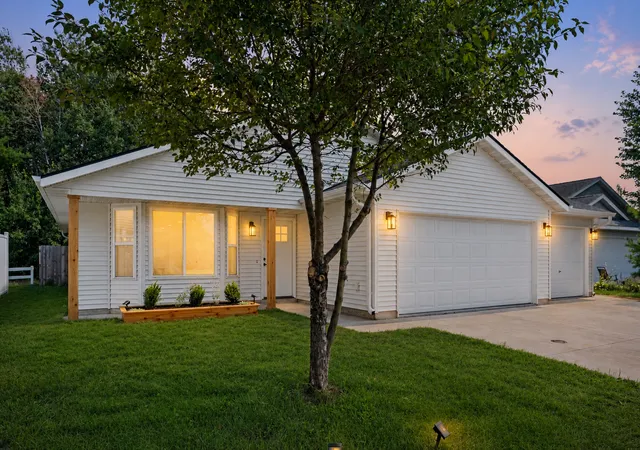 Photo 3 of Sale Pending at 620 Meadowlark Ln, Eden Valley, MN 55329 | MLS# 7119521 | Listing updated on 2026-09-23