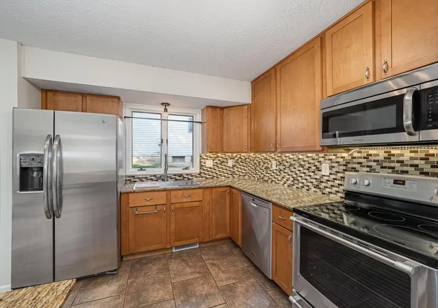 Photo 3 of Single family home for sale at 1567 Humboldt Ave, Saint Paul, MN 55118 | MLS# 7119938 | Listing updated on 2026-09-16