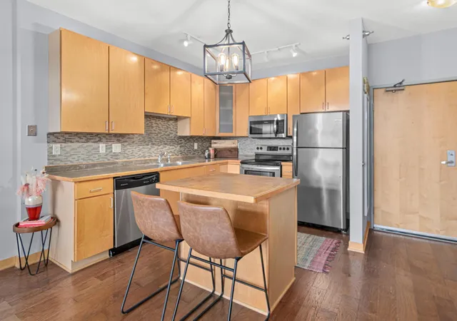 Photo 2 of Condo for sale at 2600 University Ave Se #319, Minneapolis, MN 55414 | MLS# 7120972 | Listing updated on 2026-09-17