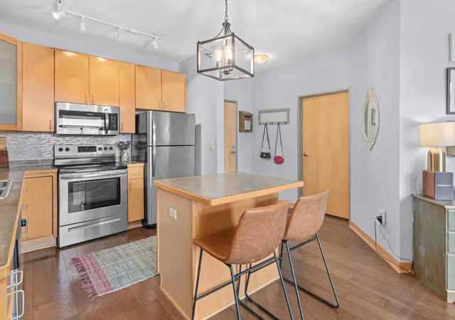 Photo 3 of Condo for sale at 2600 University Ave Se #319, Minneapolis, MN 55414 | MLS# 7120972 | Listing updated on 2026-09-17