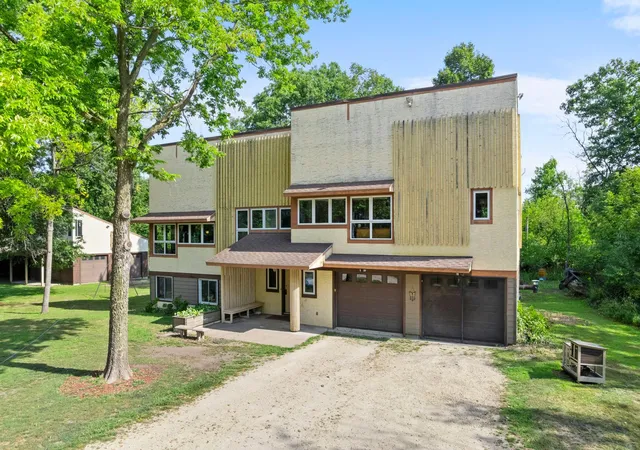 Photo 1 of Single family home for sale at 6093 County 24 Blvd, Cannon Falls, MN 55009 | MLS# 7121988 | Listing updated on 2026-09-17
