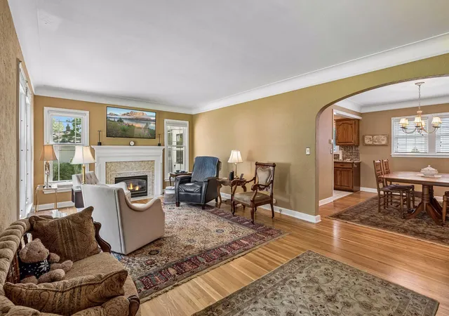 Photo 4 of Sale Pending at 6701 Oliver Ave S, Minneapolis, MN 55423 | MLS# 7122011 | Listing updated on 2026-09-17