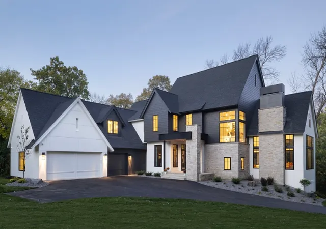 Photo 1 of Mansion for sale at 4435 N Shore Dr, Mound, MN 55364 | MLS# 7122828 | Listing updated on 2026-09-17