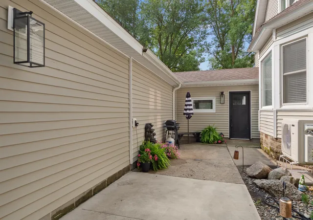 Photo 4 of Single family home for sale at 308 1st Street NW, New Richland, MN 56072 | MLS# 7123169 | Listing updated on 2026-09-17