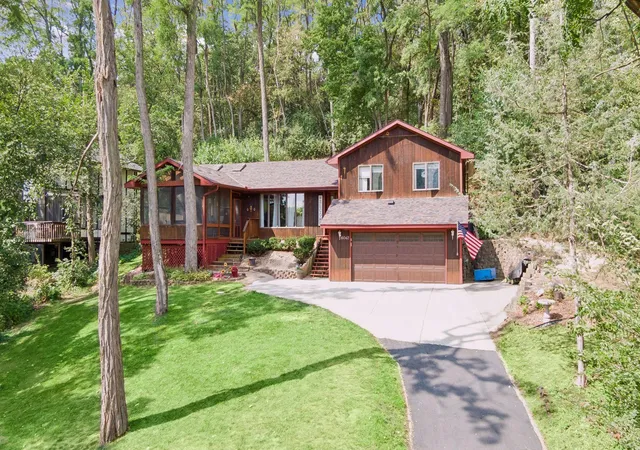 Photo 1 of Single family home for sale at 16042 6th St N, Lakeland, MN 55043 | MLS# 7123211 | Listing updated on 2026-09-17