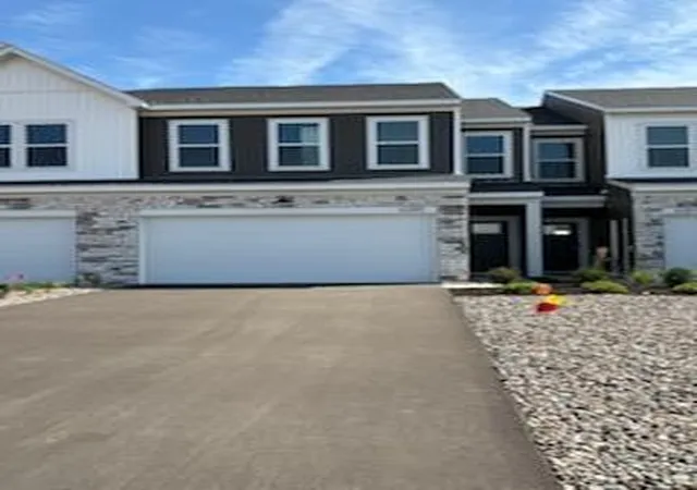 Photo 1 of Single family home for sale at 6285 Ivywood Ave S, Cottage Grove, MN 55016 | MLS# 7123279 | Listing updated on 2026-09-19