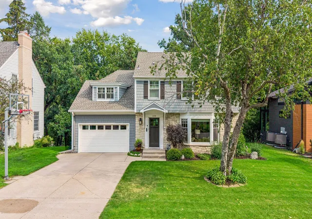 Photo 1 of Single family home for sale at 3308 W 55th St, Edina, MN 55410 | MLS# 7123393 | Listing updated on 2026-09-16