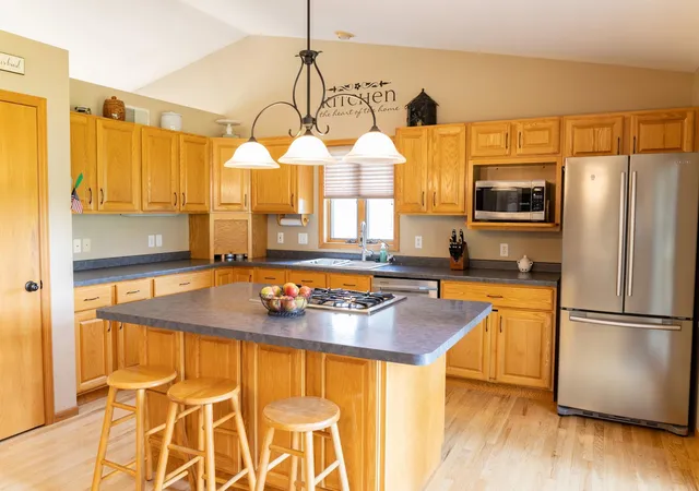 Photo 2 of Single family home for sale at 25 Benson Dr S, Lewiston, MN 55952 | MLS# 7123491 | Listing updated on 2026-10-22