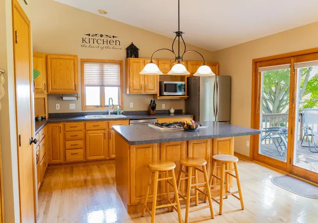 Photo 3 of Single family home for sale at 25 Benson Dr S, Lewiston, MN 55952 | MLS# 7123491 | Listing updated on 2026-10-22