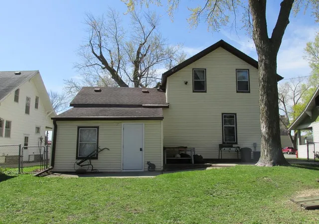 Photo 2 of Single family home for sale at 23 6th Street Nw, Rochester, MN 55901 | MLS# 7123831 | Listing updated on 2026-09-16