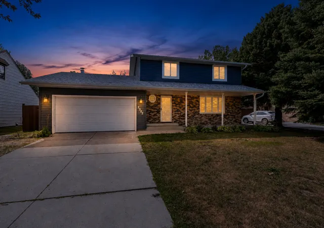 Photo 3 of Single family home for sale at 2322 Cromwell St S, Moorhead, MN 56560 | MLS# 7124143 | Listing updated on 2026-09-17