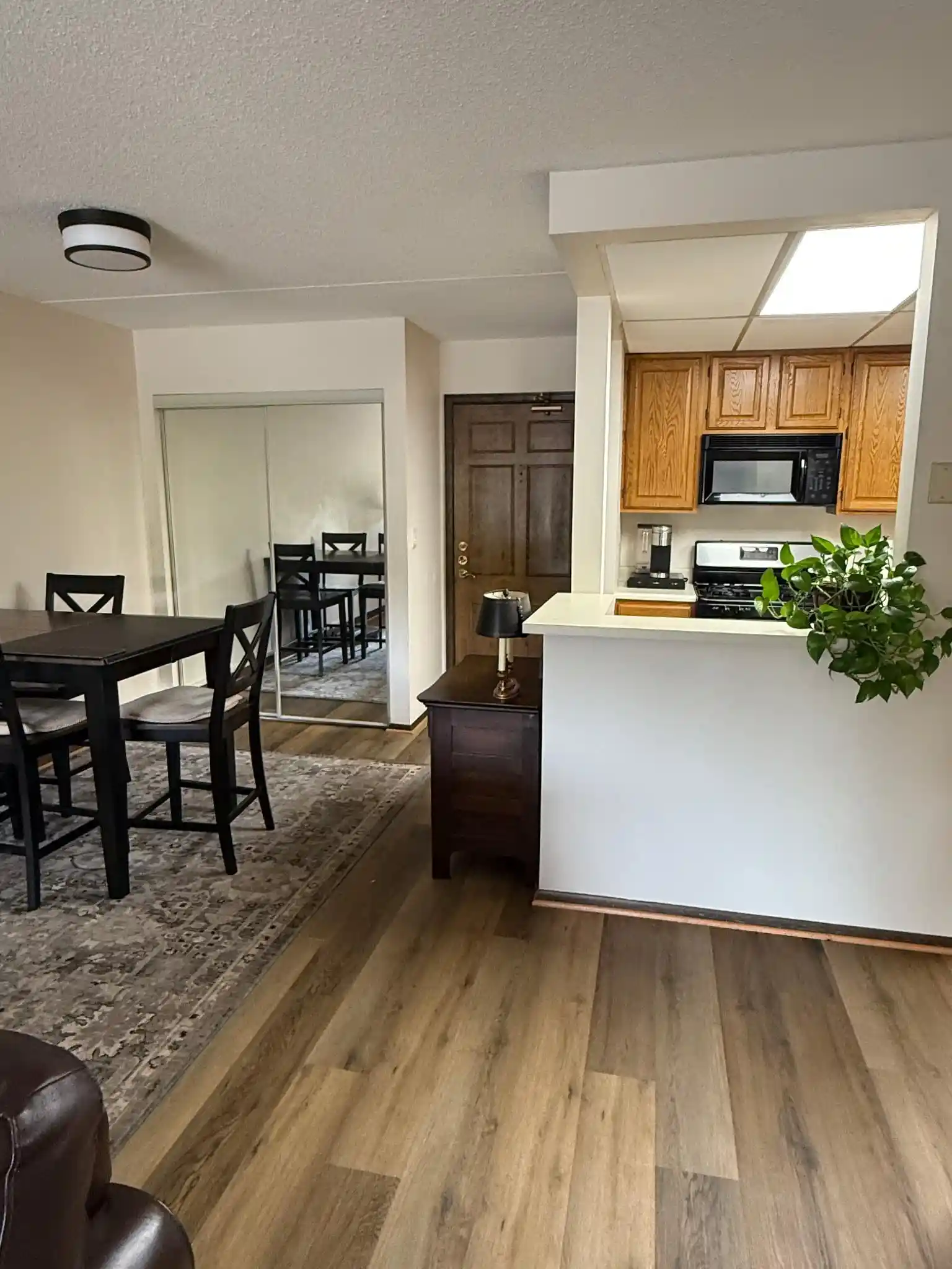 Listing Photo 2 - Condo for sale in 6670 Vernon Ave S located at 6670 Vernon Ave S, Edina, MN 55436 - Unit #106