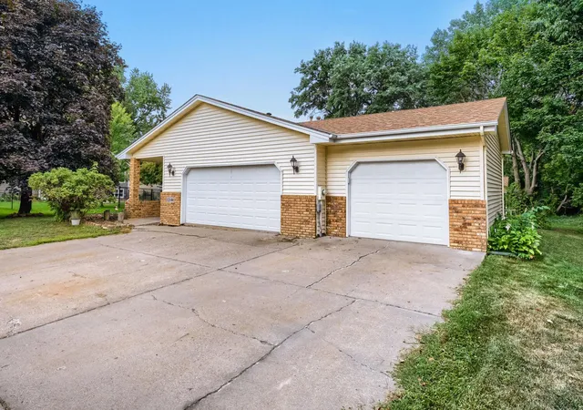 Photo 4 of Sale Pending at 12140 Kenyon Ct Ne, Blaine, MN 55449 | MLS# 7124756 | Listing updated on 2026-09-16