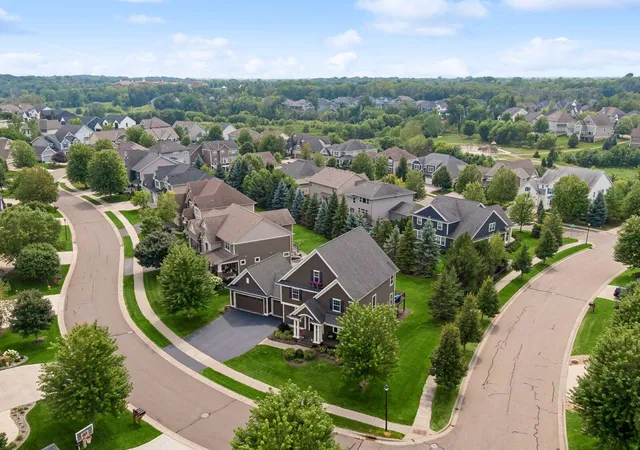 Photo 4 of Single family home for sale at 5465 Orchid Ln N, Plymouth, MN 55446 | MLS# 7124879 | Listing updated on 2026-09-17