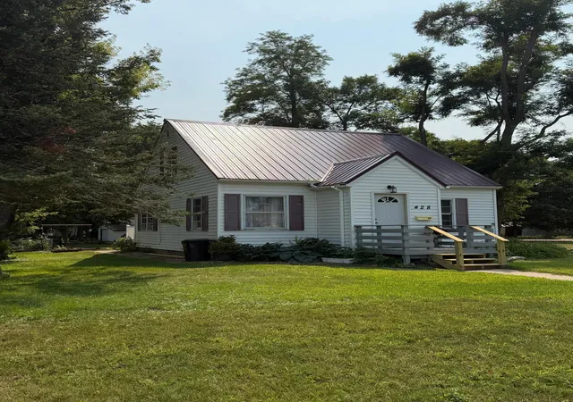 Photo 1 of Single family home for sale at 428 E Rooney Ave, Appleton, MN 56208 | MLS# 7125582 | Listing updated on 2026-09-16