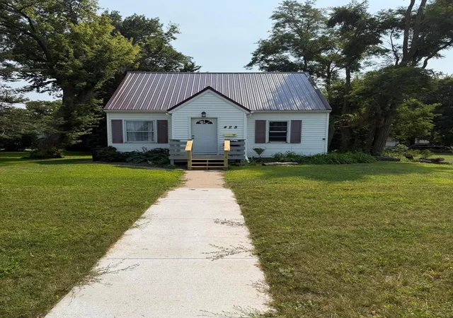 Photo 3 of Single family home for sale at 428 E Rooney Ave, Appleton, MN 56208 | MLS# 7125582 | Listing updated on 2026-09-16