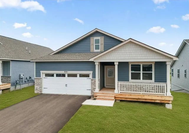 Photo 2 of Single family home for sale at 2141 Bluff Hts Dr, Shakopee, MN 55379 | MLS# 7126210 | Listing updated on 2026-09-21