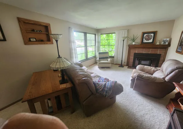 Photo 4 of Single family home for sale at 600 W Middle St, Redwood Falls, MN 56283 | MLS# 7127041 | Listing updated on 2026-09-16