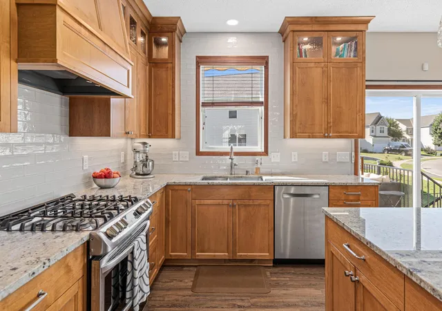 Photo 4 of Single family home for sale at 8421 Blazing Star Cir, Shakopee, MN 55379 | MLS# 7127248 | Listing updated on 2026-09-17