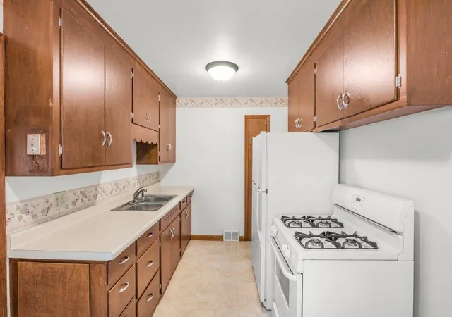 Photo 3 of Single family home for sale at 8101 2nd Avenue S, Minneapolis, MN 55420 | MLS# 7127811 | Listing updated on 2026-09-17
