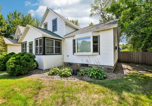 Photo 3 of Single family home for sale at 380 Mcgrann St, Green Isle, MN 55338 | MLS# 7127972 | Listing updated on 2026-09-16