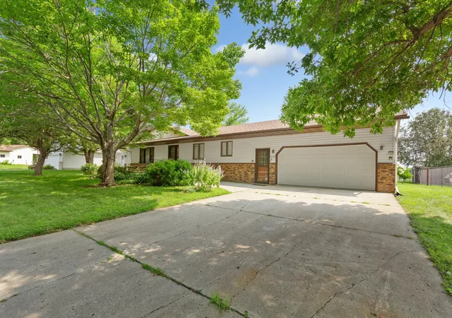 Photo 2 of Single family home for sale at 556 Karmil Pl, Gaylord, MN 55334 | MLS# 7128469 | Listing updated on 2026-09-16