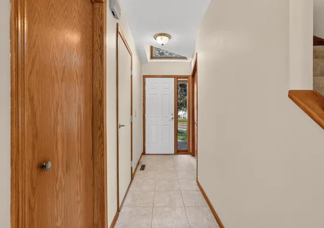 Photo 3 of Single family home for sale at 2801 Riverwood Ln Nw, Rochester, MN 55901 | MLS# 7128551 | Listing updated on 2026-09-17